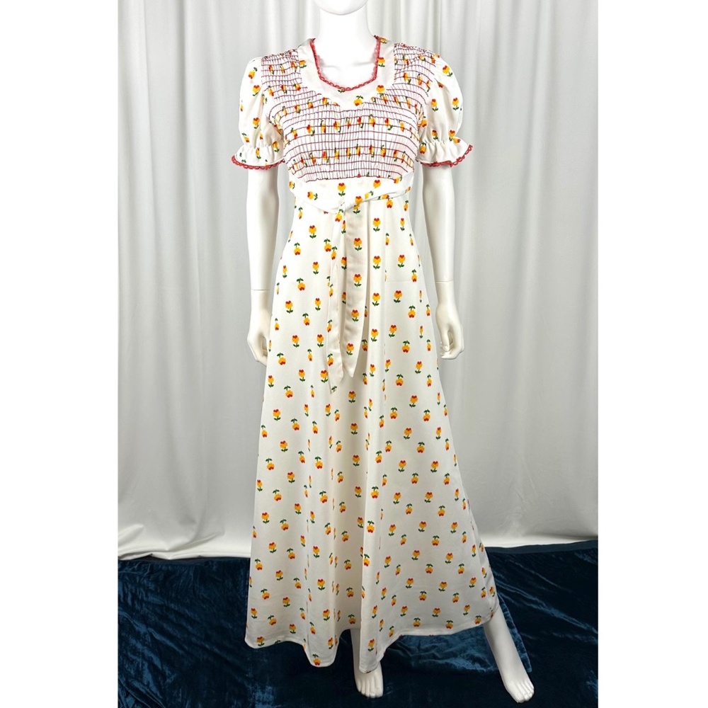 Vintage 1960’s 1970’s Floral Maxi Dress in Dusty White with Red Smocking • XS/S